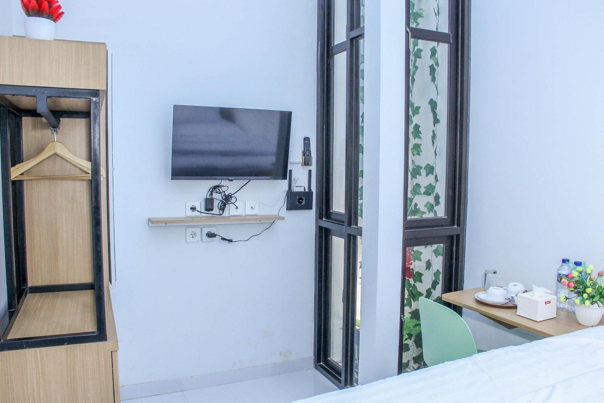 Laswi Syariah Guest House Bandung Buitenkant foto
