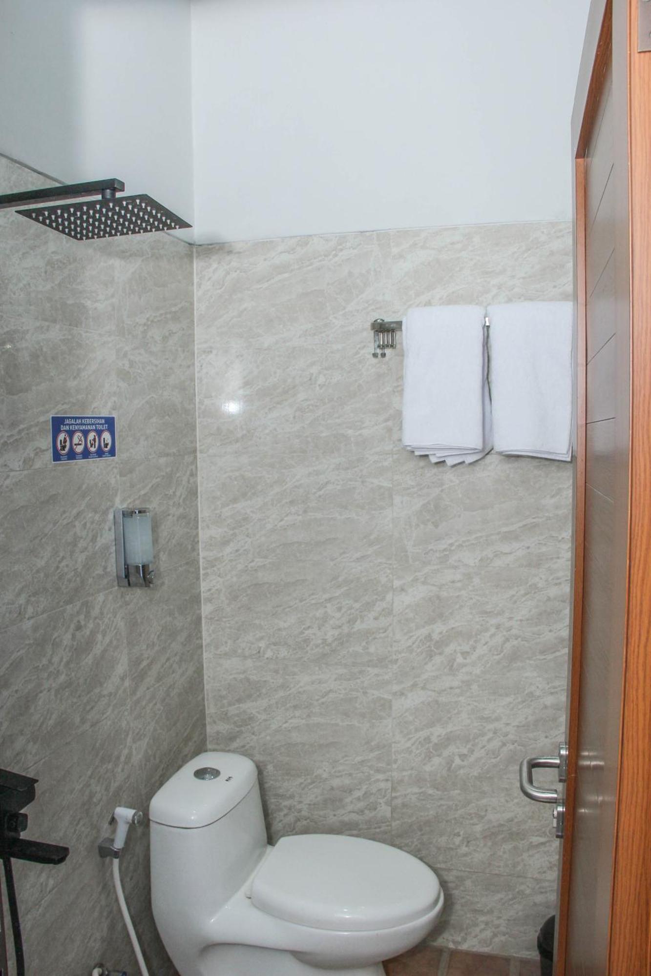 Laswi Syariah Guest House Bandung Buitenkant foto