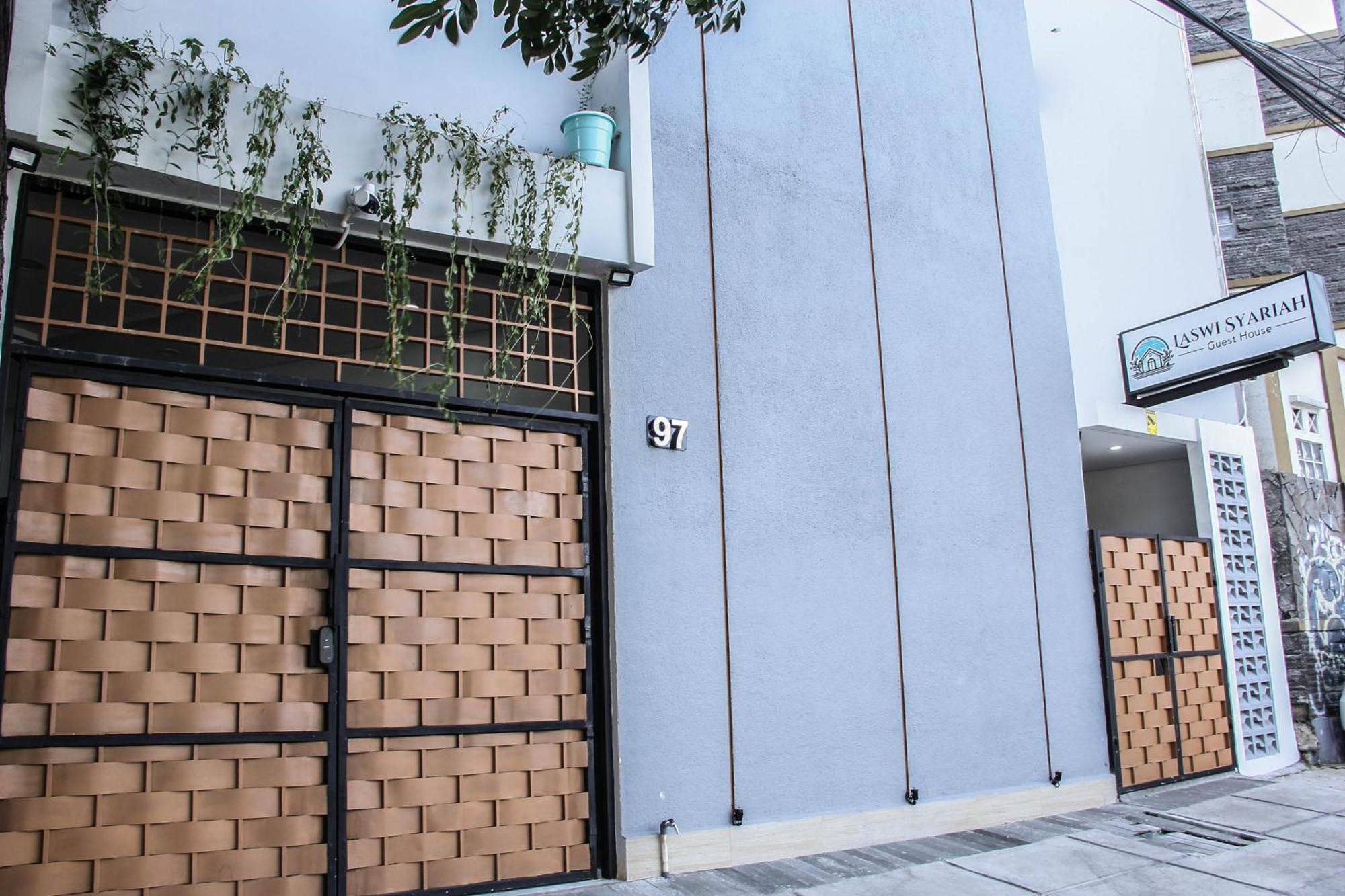 Laswi Syariah Guest House Bandung Buitenkant foto