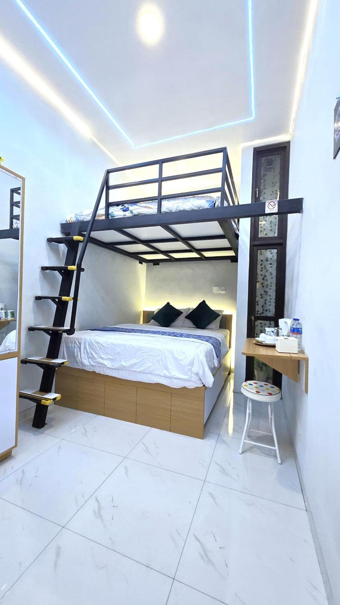 Laswi Syariah Guest House Bandung Buitenkant foto